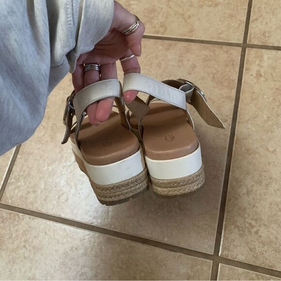 UGG Platform Strap Sandals size 8.5 - Picture 5 of 7